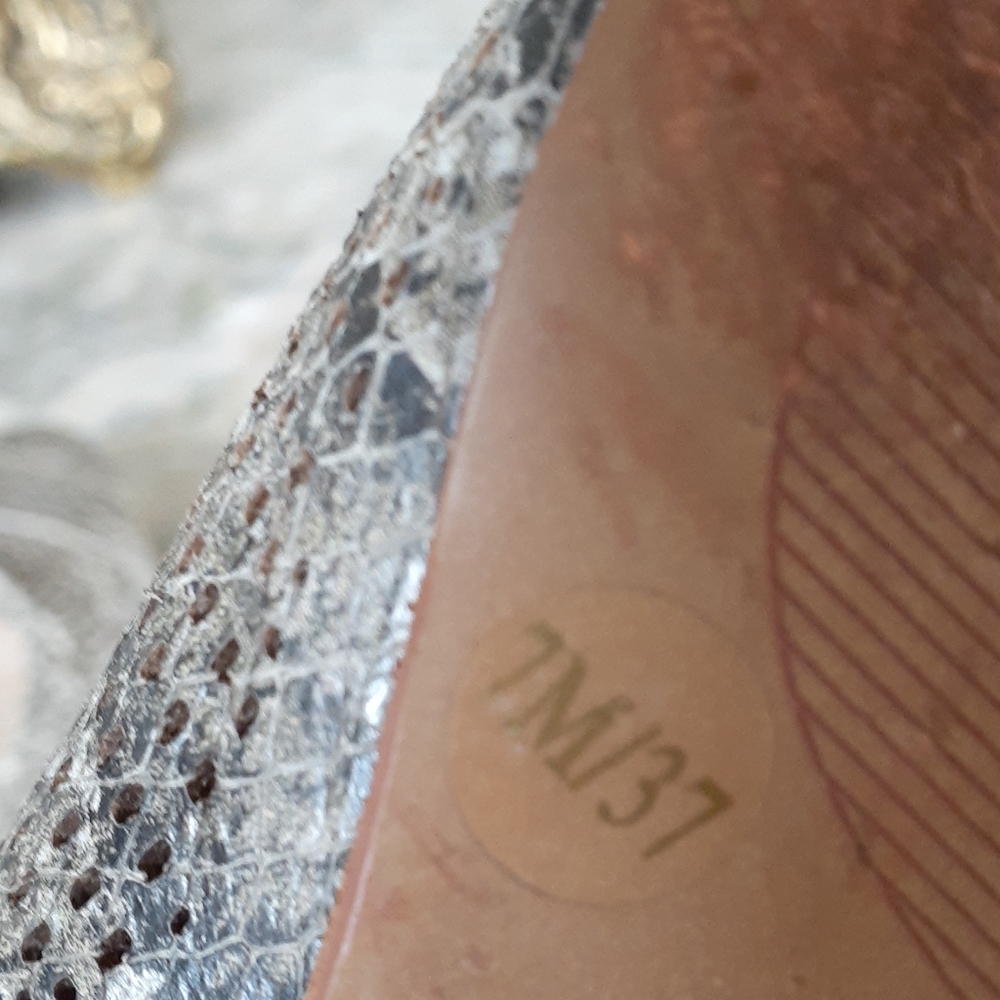Vince Camuto shoes flats - Picture 8 of 9